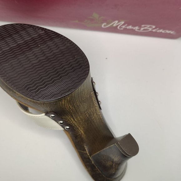 Womens size 8 White Miss Bison Brand Heel - Picture 8 of 8